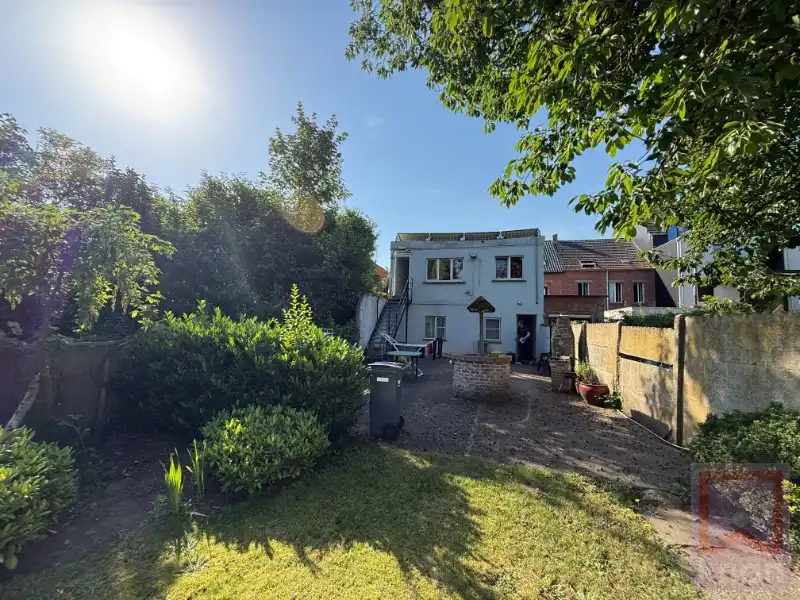 Gebouw met 11 kamerwoningen, centrum Geel op 8a66. foto 7