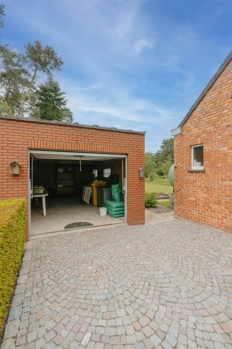 Charmante, te renoveren woning in mooie doodlopende straat foto 29