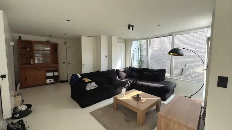 Ruime 4-slaapkamerwoning met TUIN te huur in Brugge foto 2
