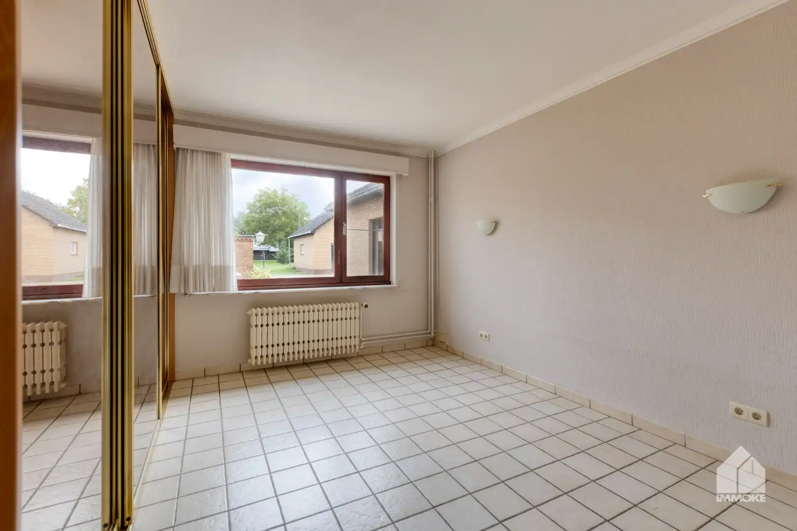 Te renoveren, gelijkvloerse woning op 13a 60ca met 2 slpk en garage. foto 13