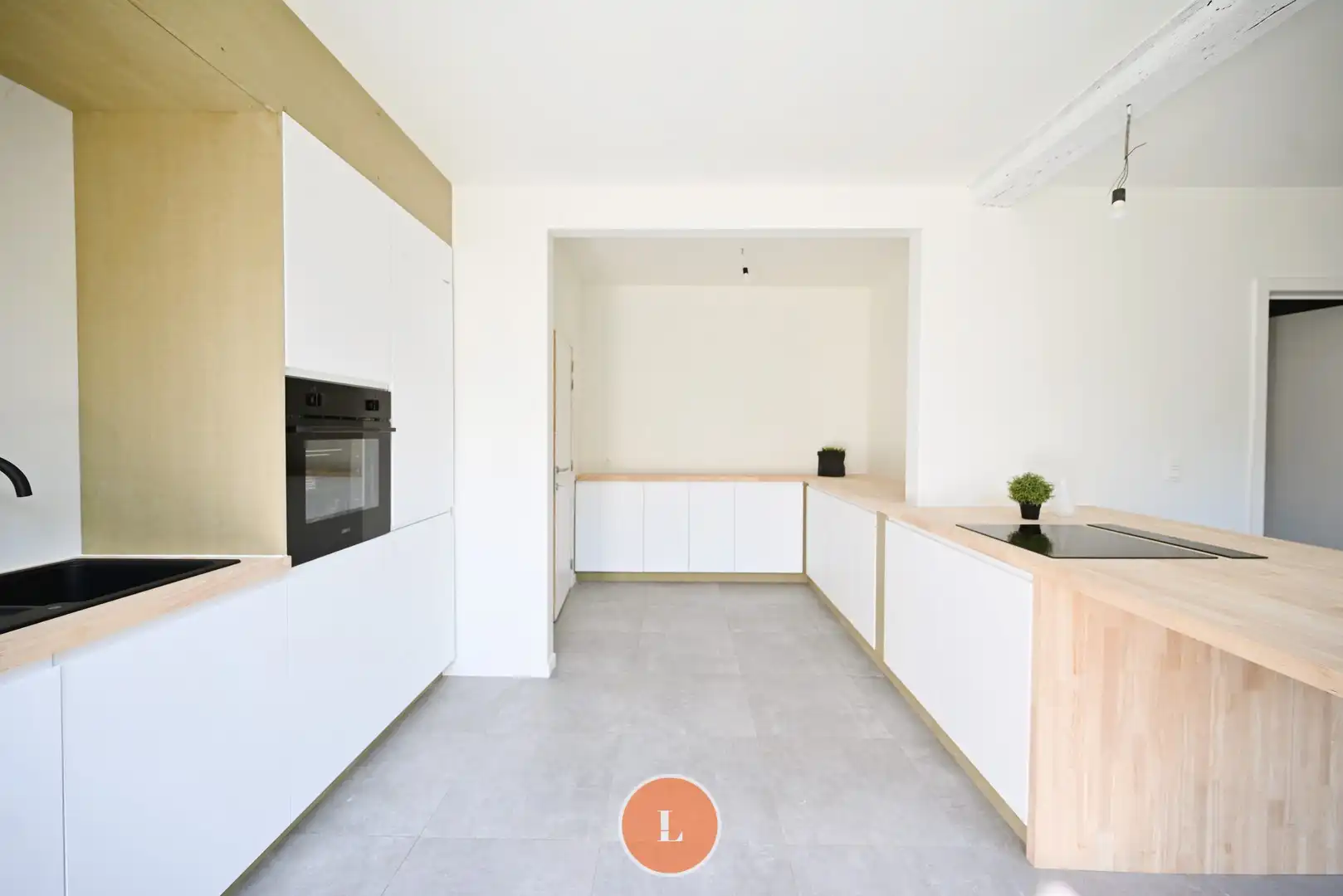 Uniek gelegen gerenoveerde woning te koop in het centrum van Menen.&nbsp; foto 5