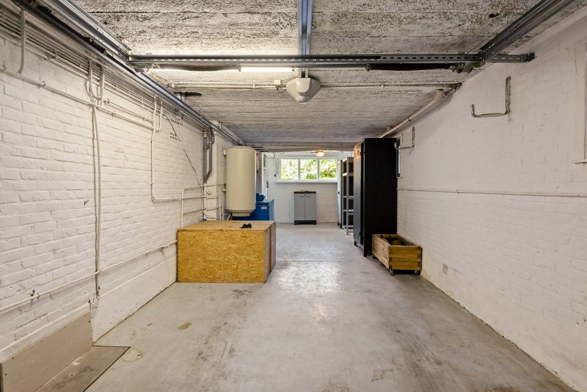 Verder af te werken charmante woning op 1840m² vlakbij het centrum van Sint-Antonius foto 16