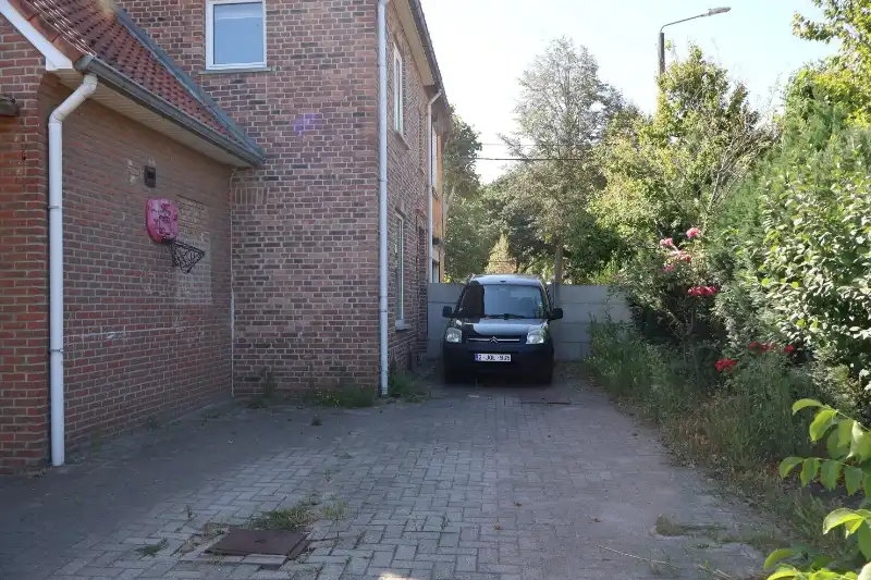 Woning met 4 slaapkamers en garage foto 34