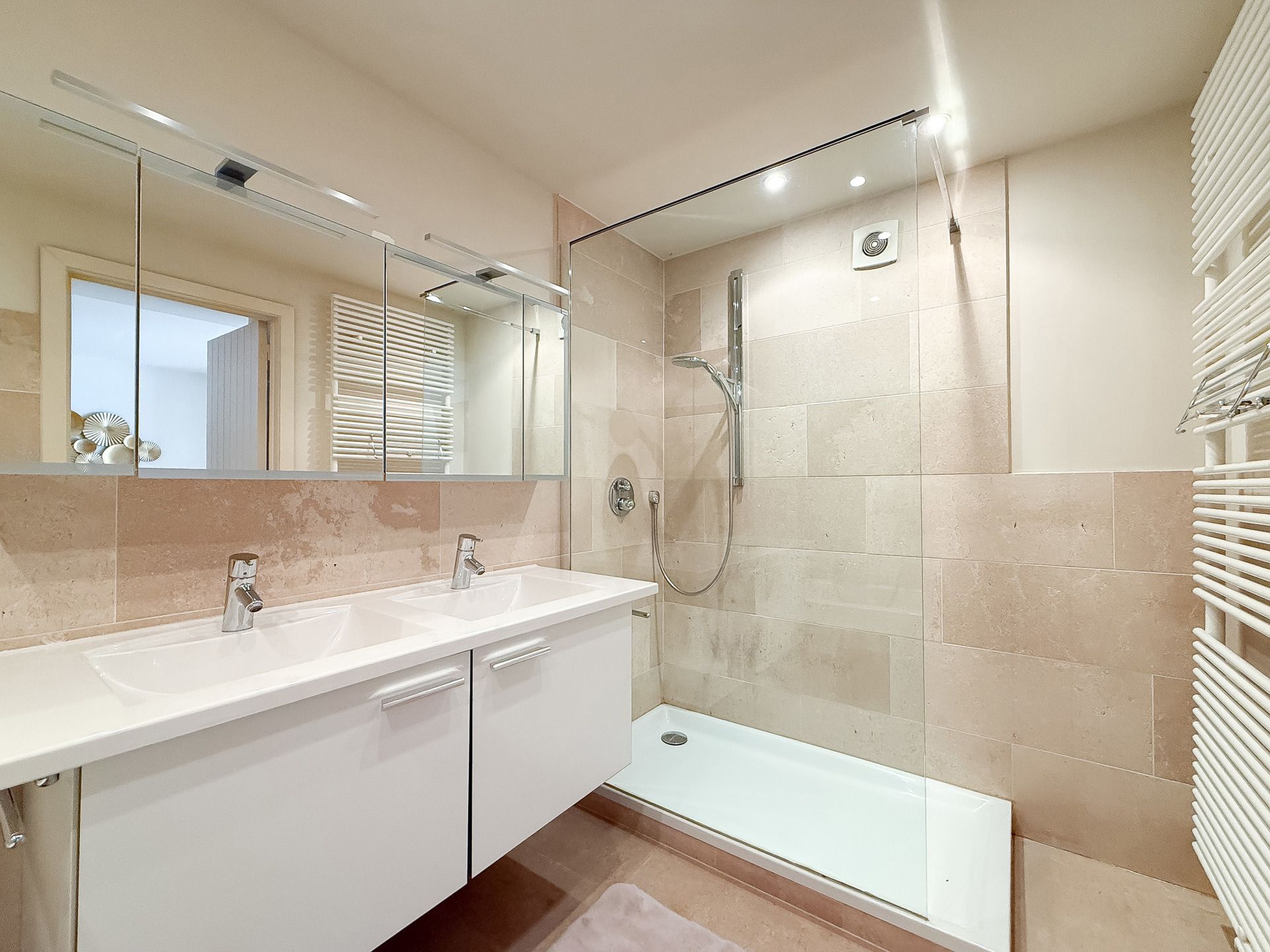 Exclusieve WONING in het kasteel "Witte Duivenhof"... foto 16