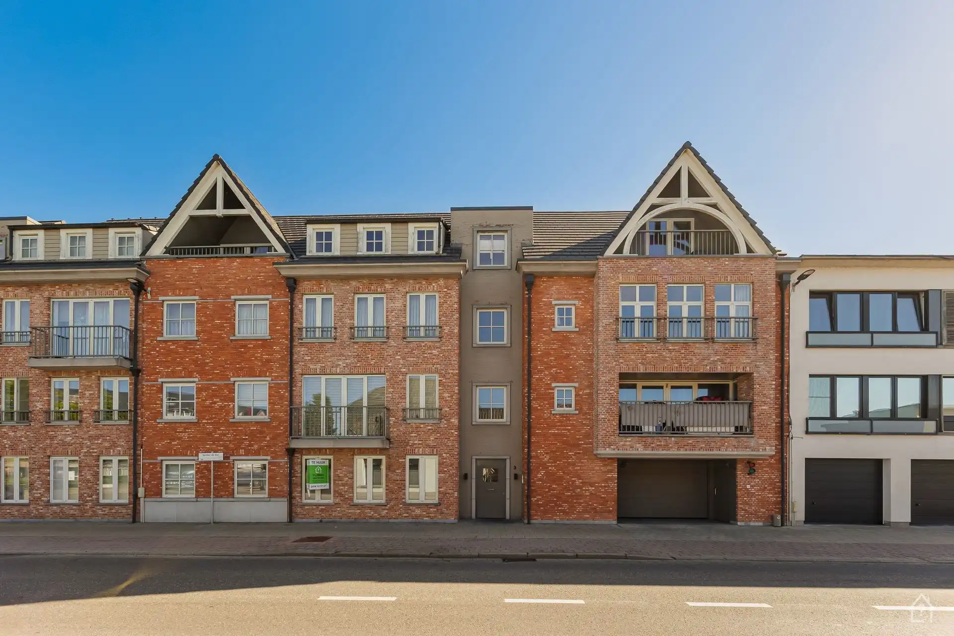2 slaapkamer appartement met privatieve tuin en 2 parkings foto 17