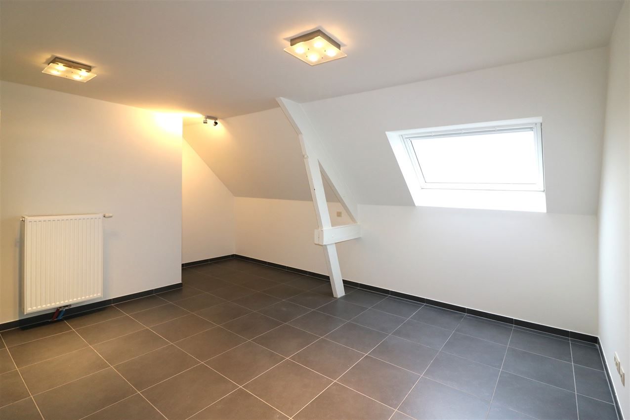 Duplex, 2 slpk. groot terras,n staanplaats, nabij station  foto 30