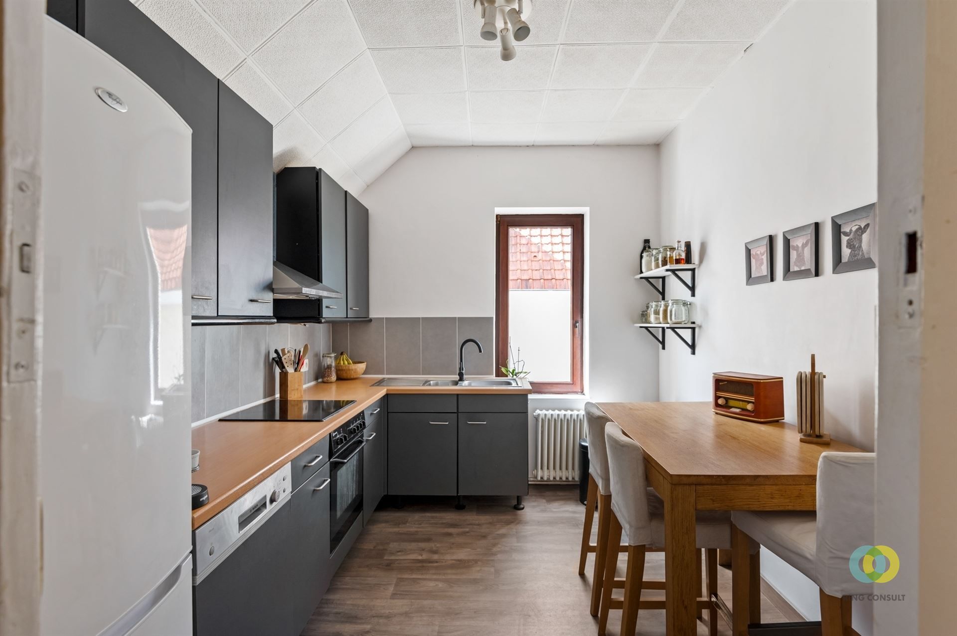 Karaktervolle villa op mooi perceel foto 14