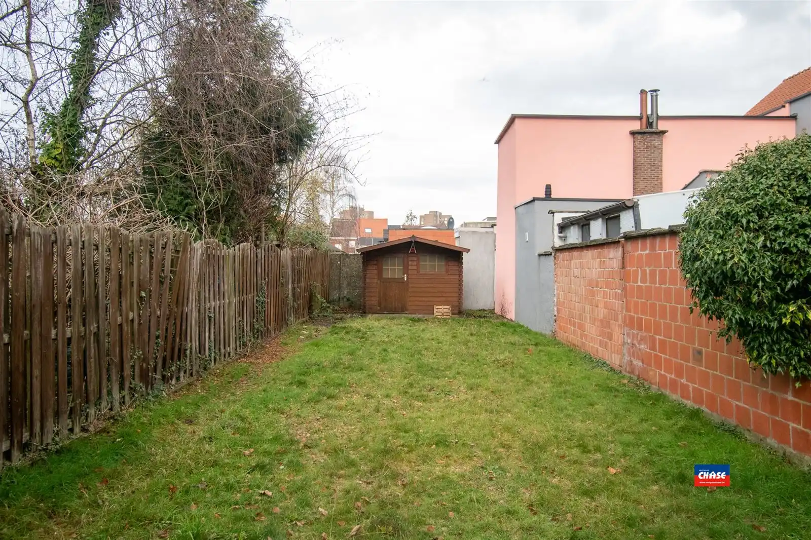 Volledig gerenoveerde woning met 2 slpks en mooie tuin foto 7