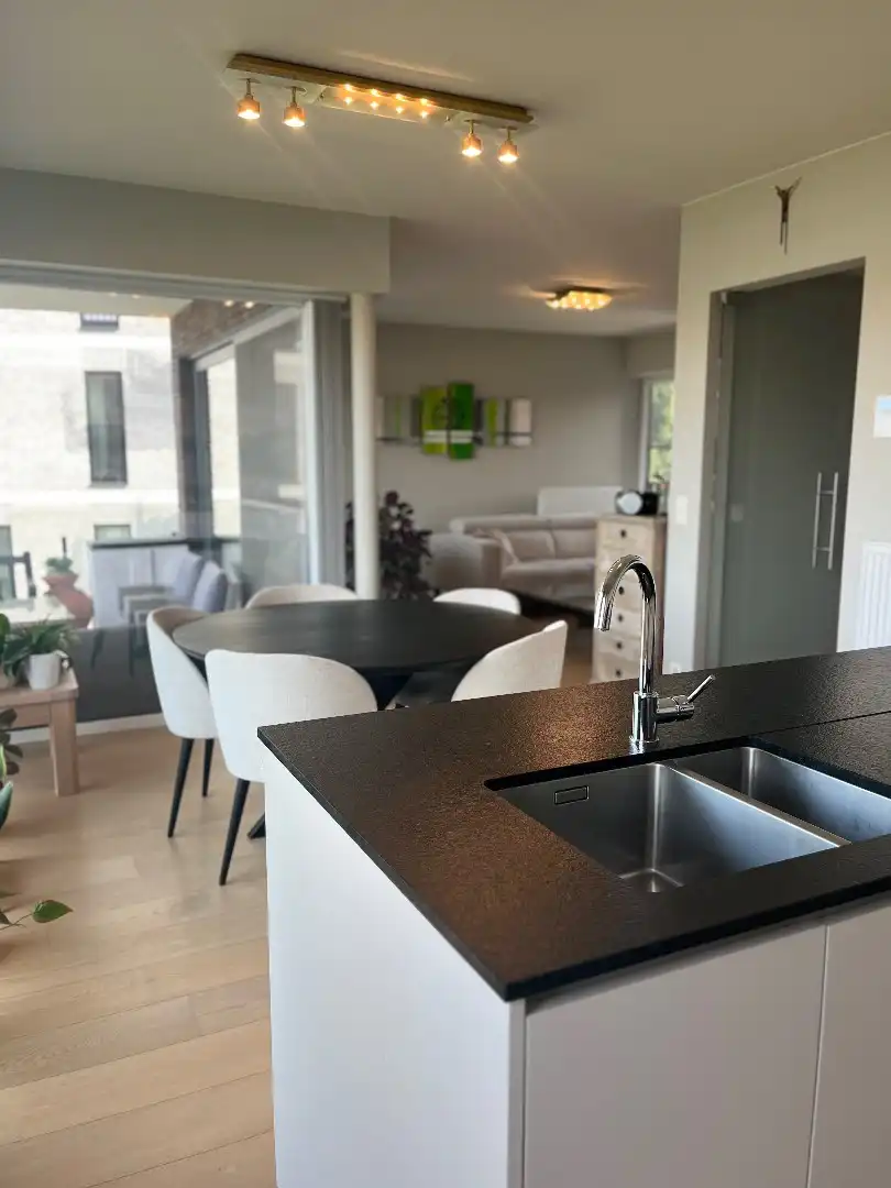 Luxe appartement van 108 m² met groot terras foto 9