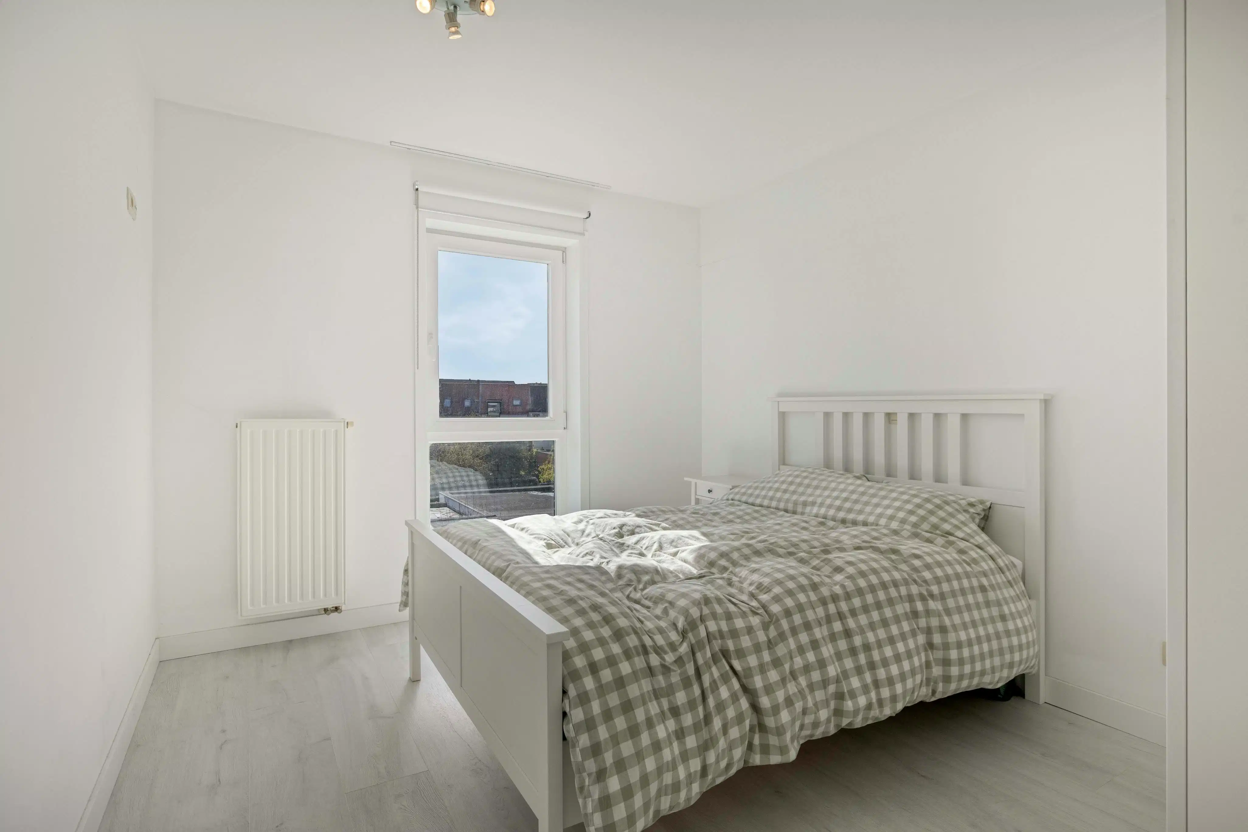 Instapklaar appartement te koop te St-Andries met 1 slpk  foto 8