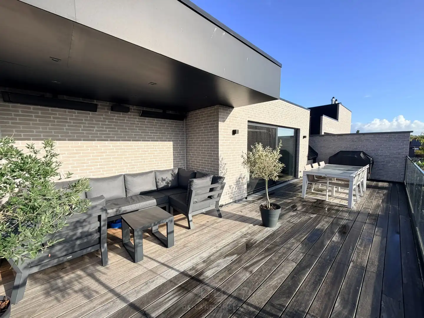 Stijlvol dakappartement met 3 slaapkamers, 2 badkamers en uitzonderlijk veel maatwerk foto 4