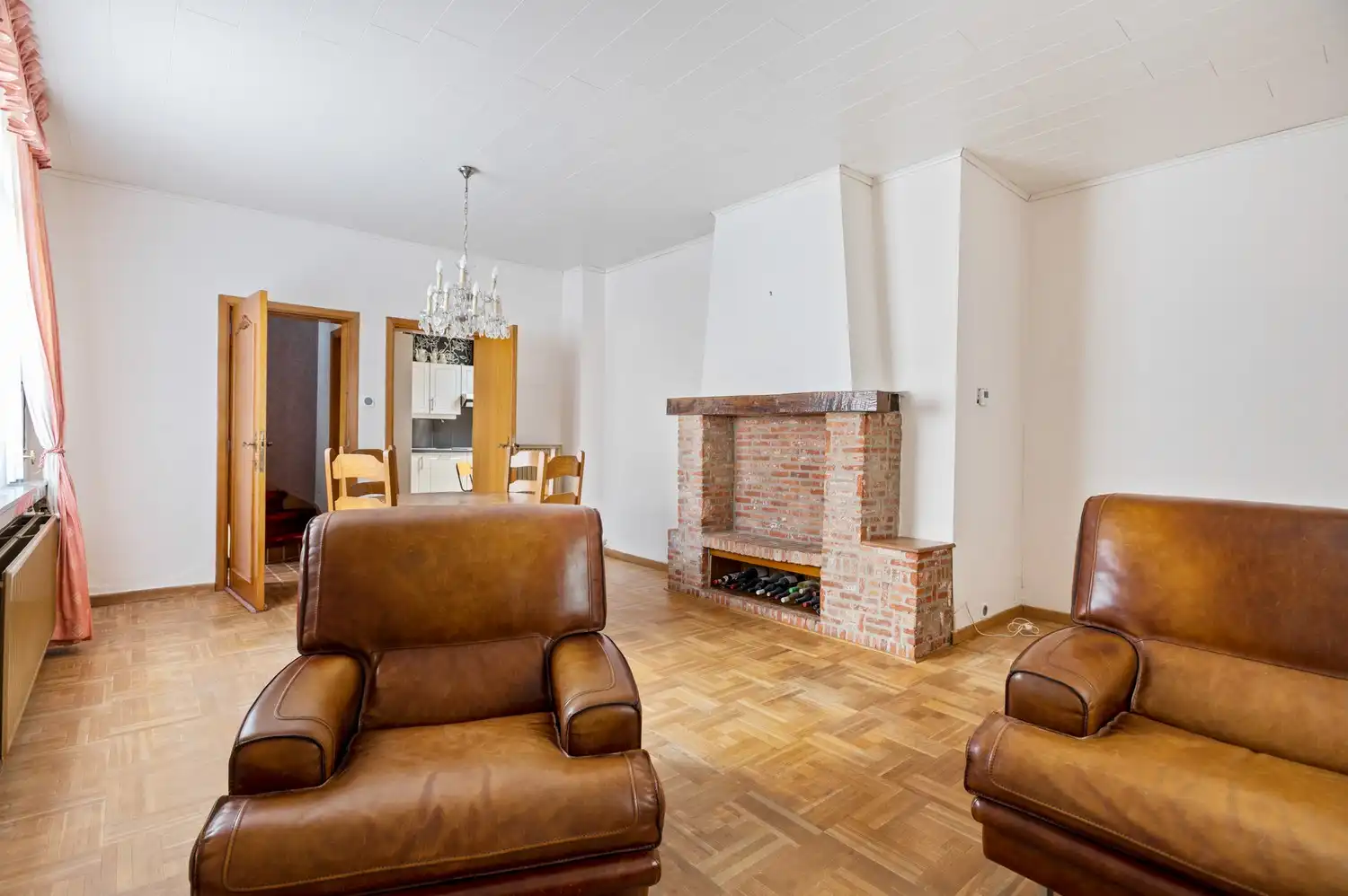 Te renoveren woning op toplocatie te Lier! foto 2