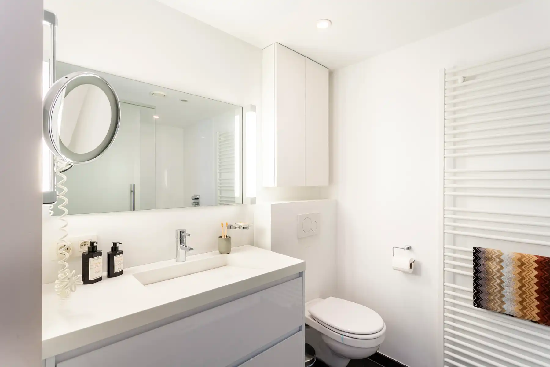 Lichtrijke loft met ruim terras, nabij het Eilandje foto 8