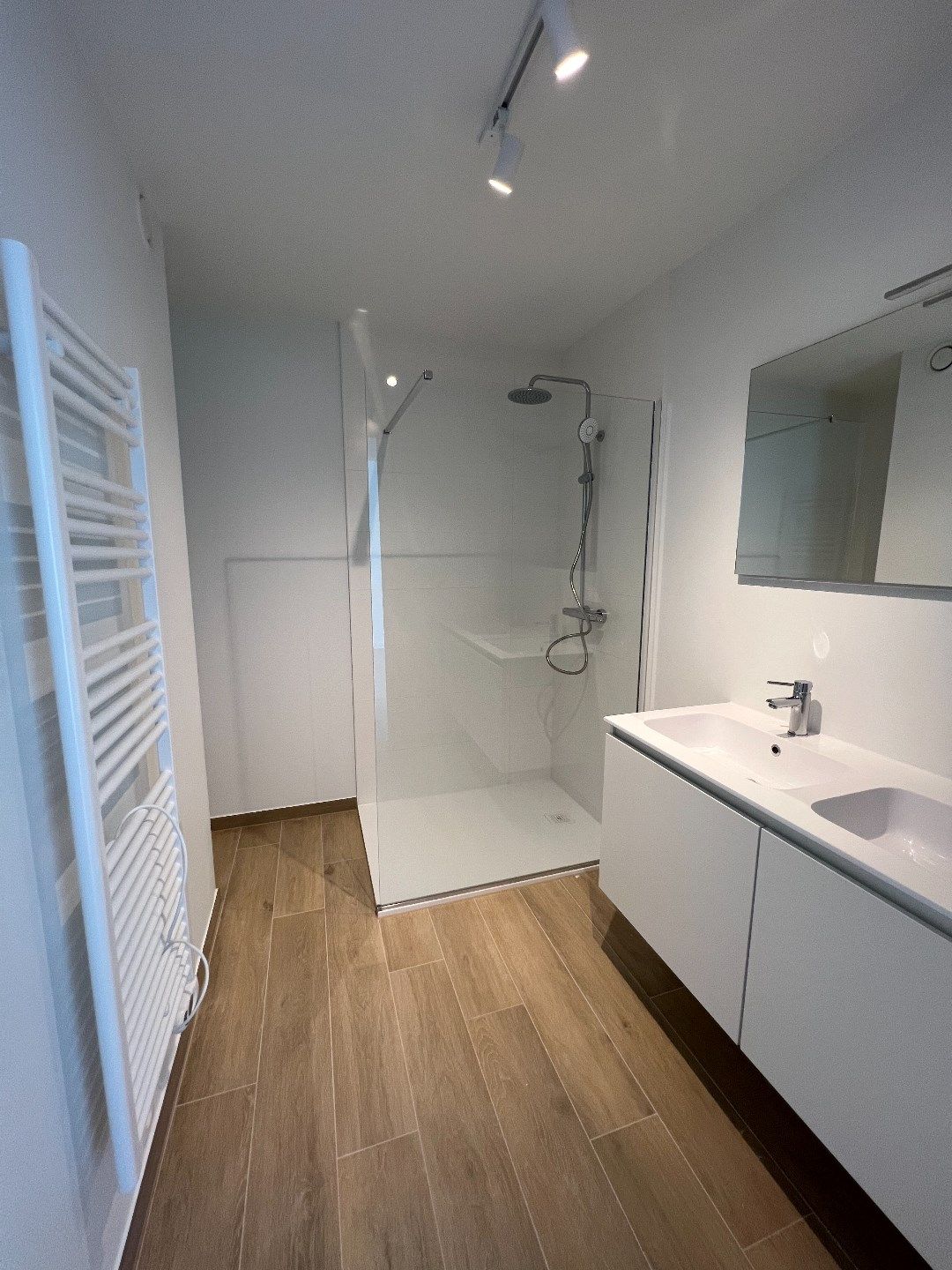 NIEUWBOUWAPPARTEMENT MET 2 SLAAPKAMERS, TERRAS EN CARPORT IN IEPER foto 8