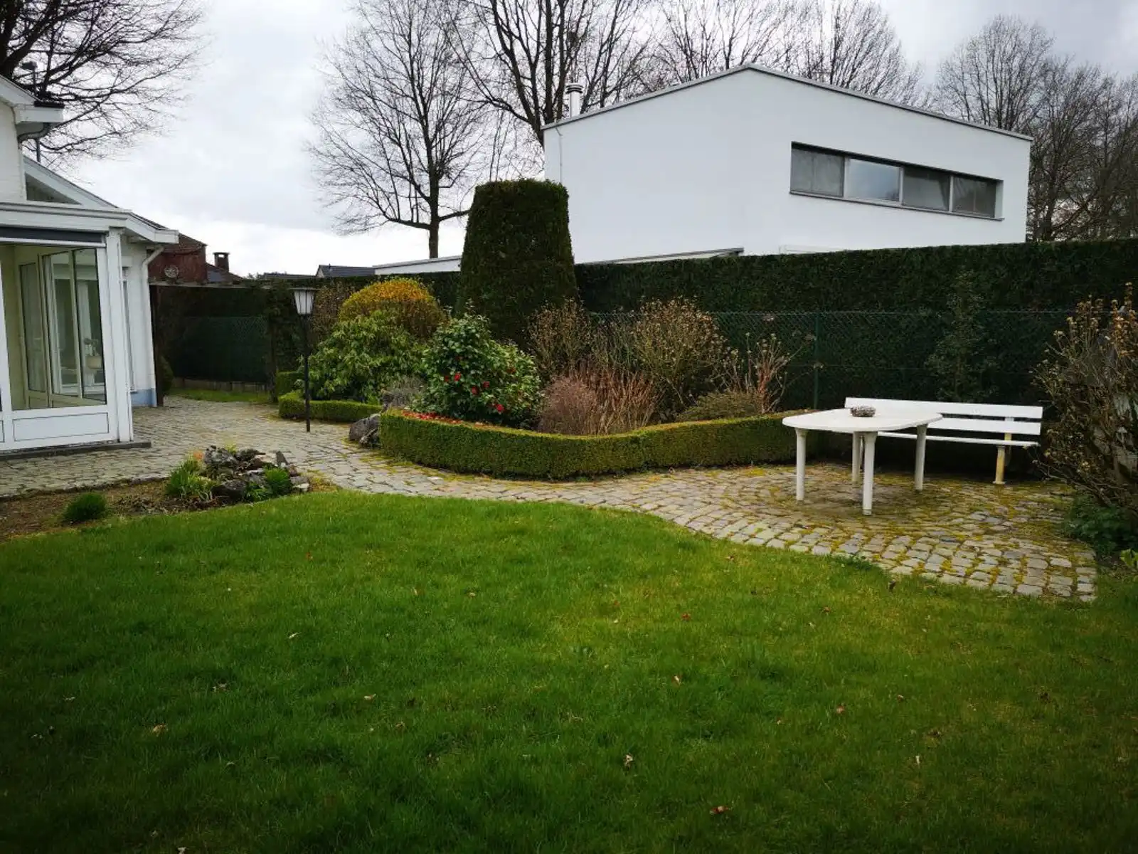 Mooi gelegen gezinswoning foto 3