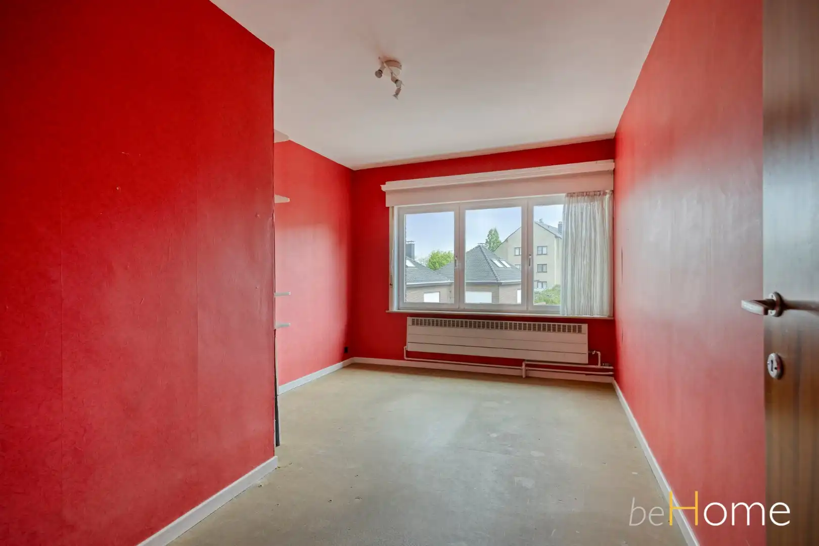 TE KOOP - Ruime 2-gevelwoning met praktijkruimte en uitzonderlijk potentieel in het hart van Merchtem foto 19