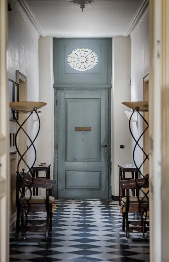 Monumentaal gerestaureerd herenhuis aan de Brugse Reien foto 13