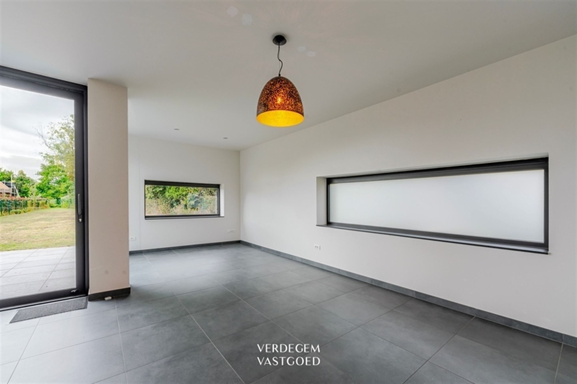 Moderne luxe en comfort in recente woning met 4 slaapkamers foto 7