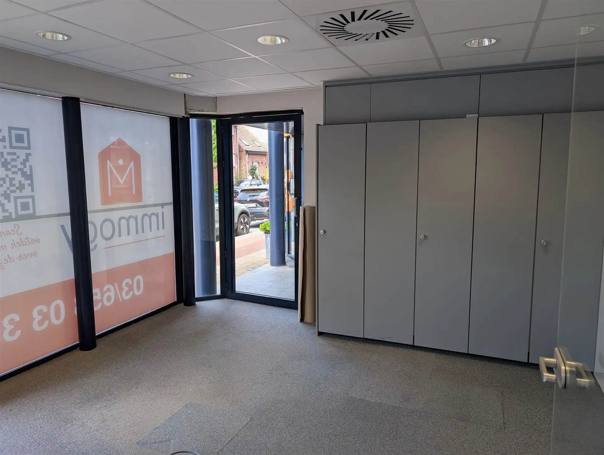 Praktijkruimte / kantoor op een bijzonder commerciële locatie in centrum 's-Gravenwezel foto 11