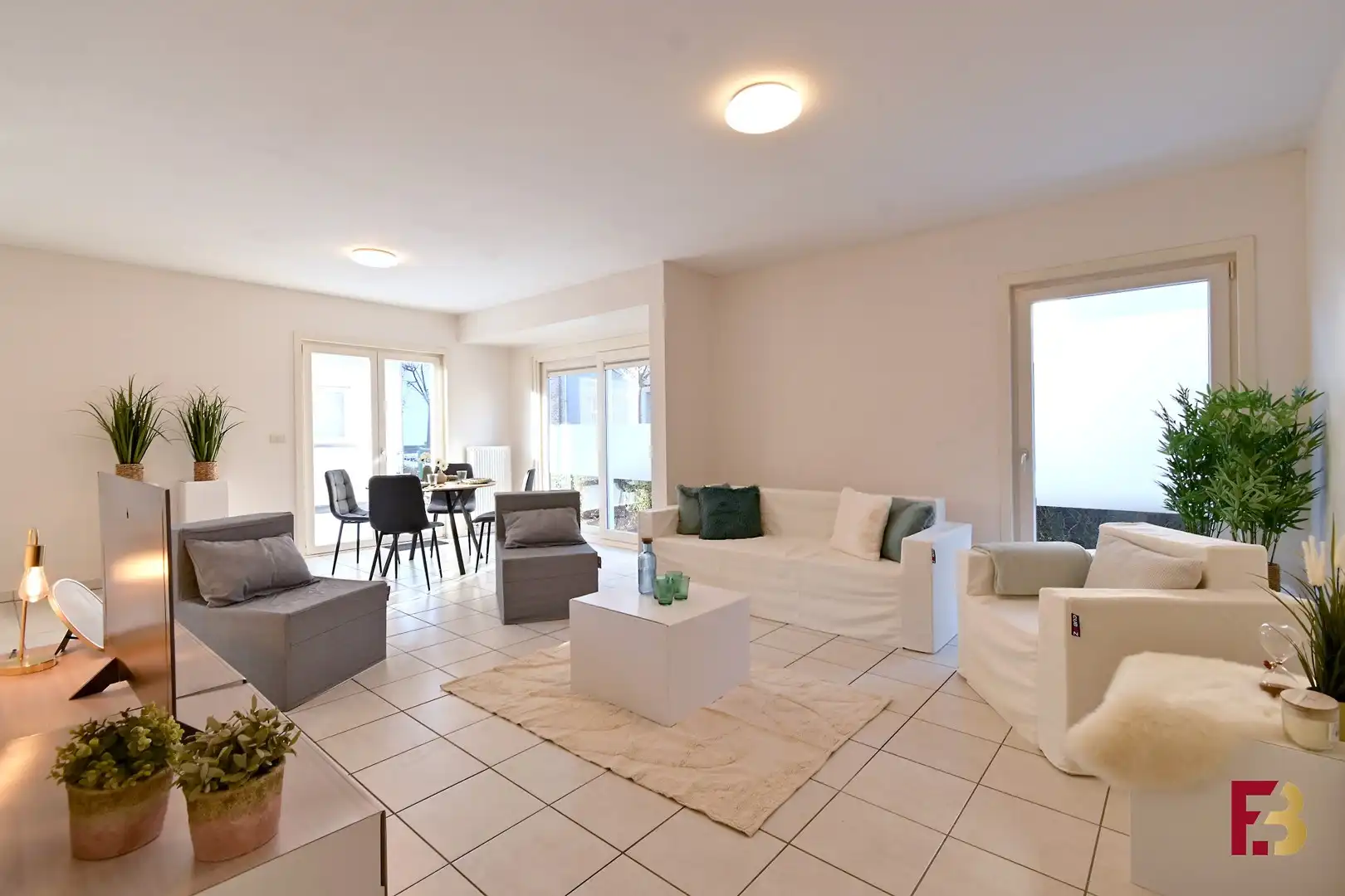 Instapklaar gelijkvloers appartement met terras in hartje Oudenaarde foto 3