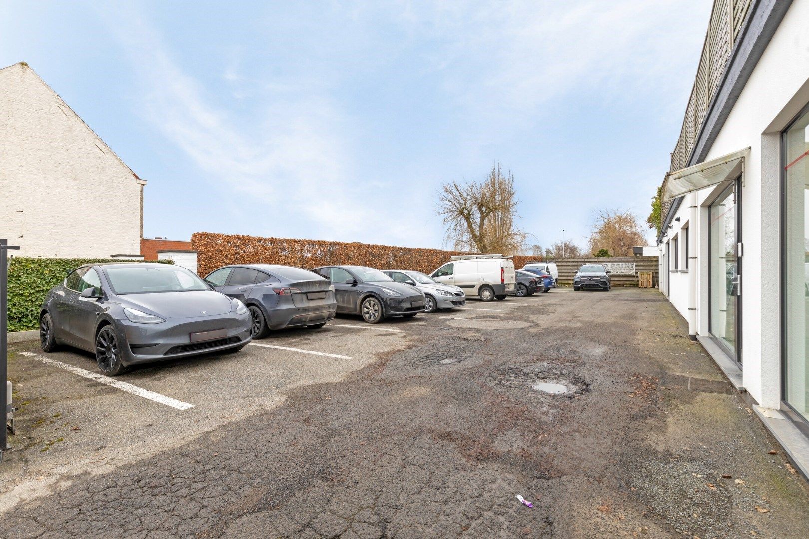 Handelsgelijkvloers/atelier/praktijkruimte van 357 m2 en 6 parkings! foto 21