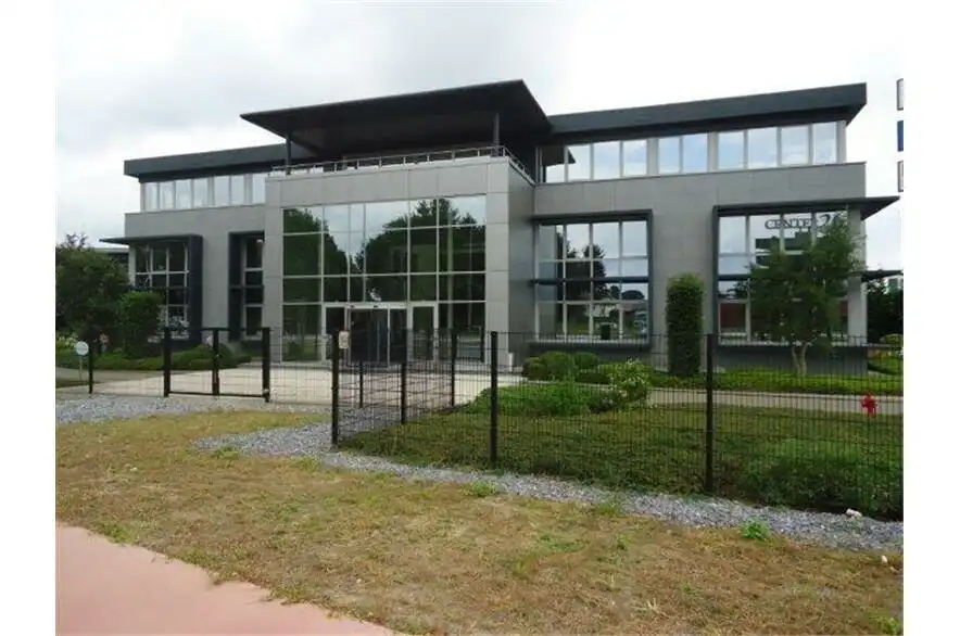Kantoren van 294 m² te huur, vlakbij het Klaverblad foto {{pictureIndex}}