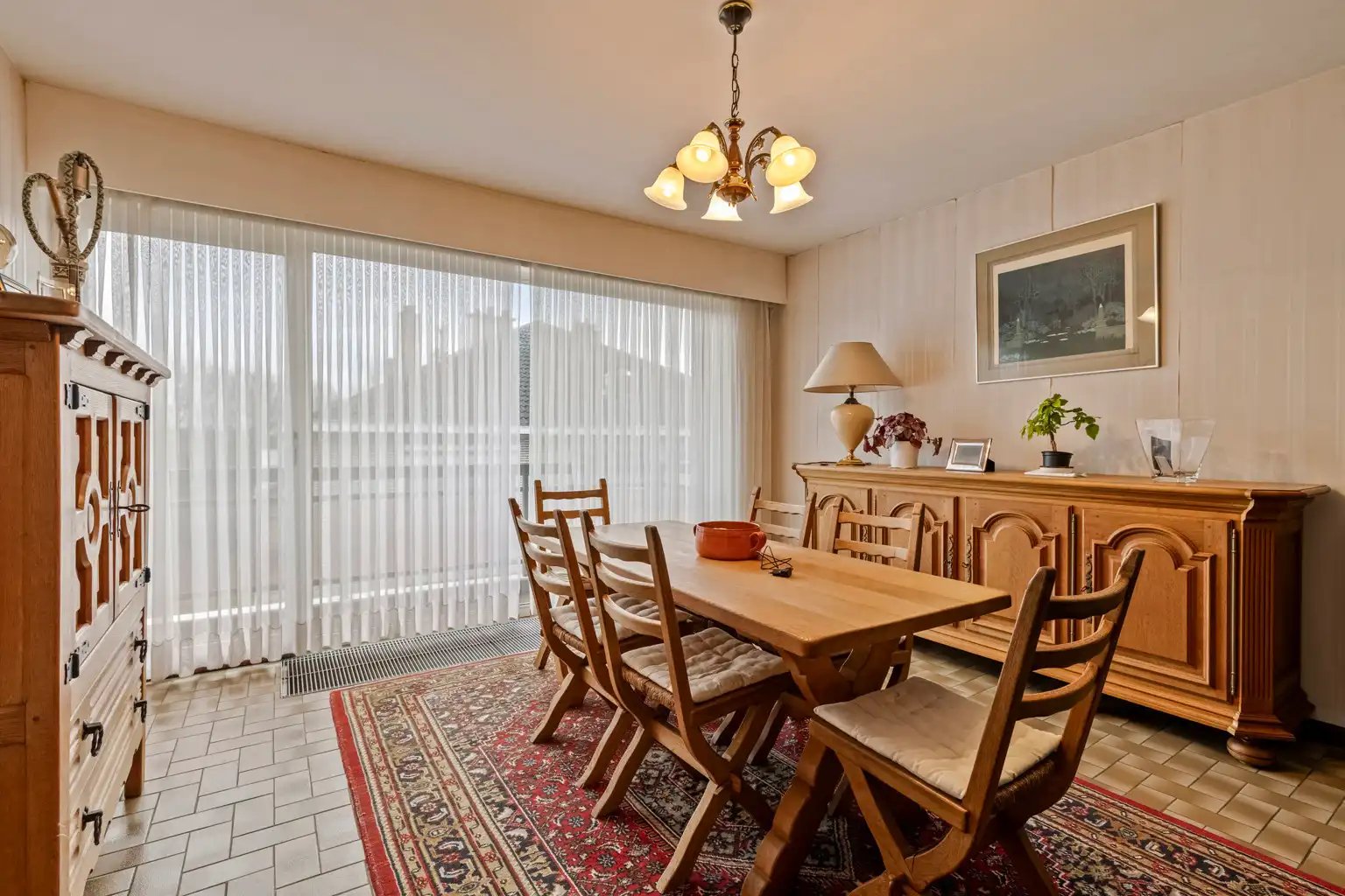 Instapklaar 2 slaapkamer appartement op 2de verdieping foto 3