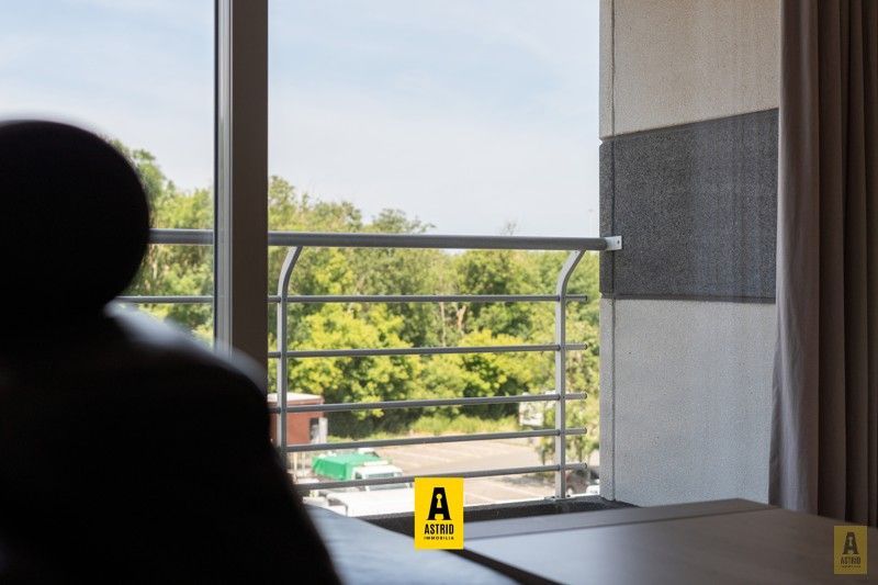 Instapklaar appartement op toplogging! foto 16