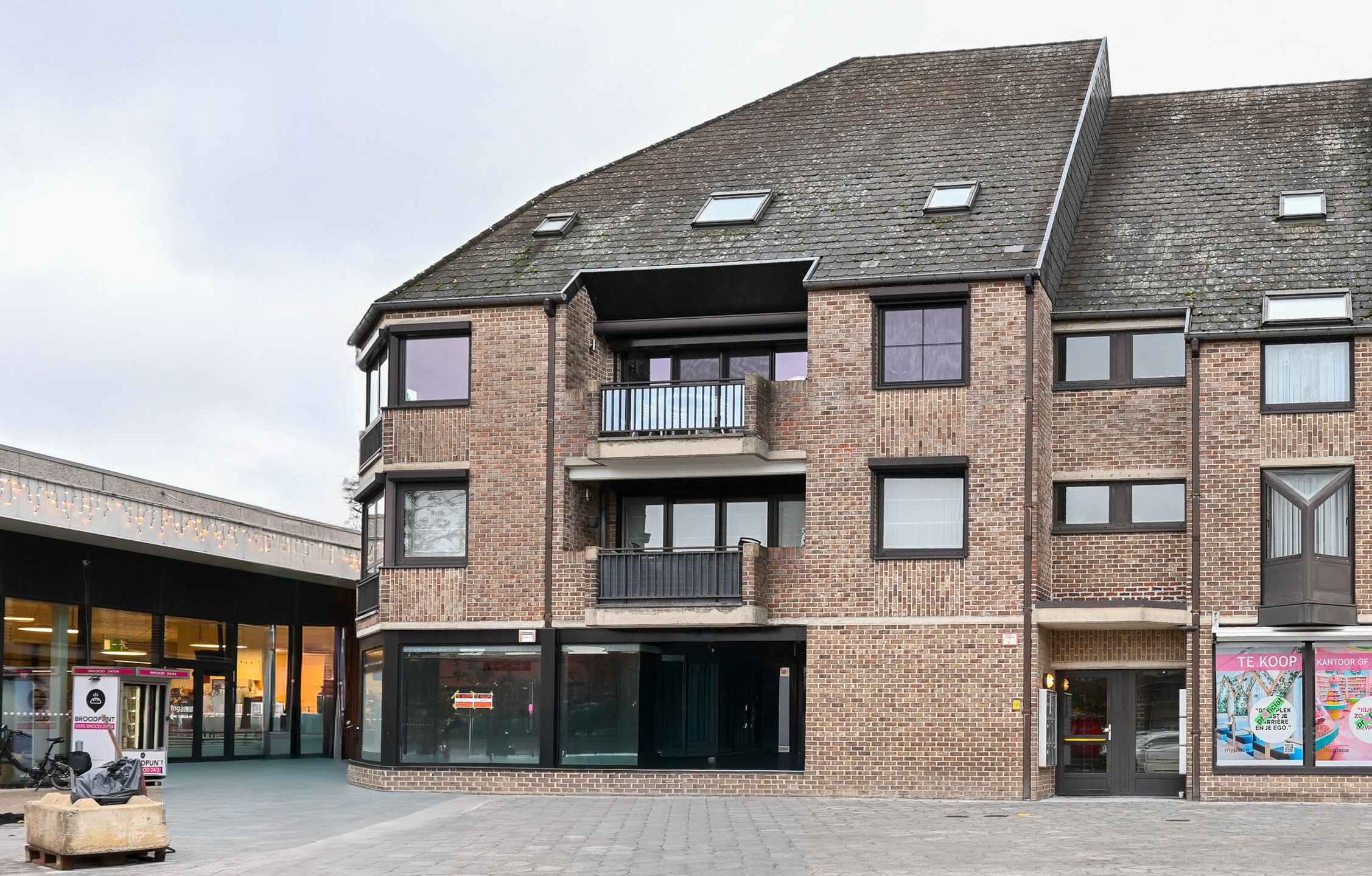 Appartement te koop foto {{pictureIndex}}