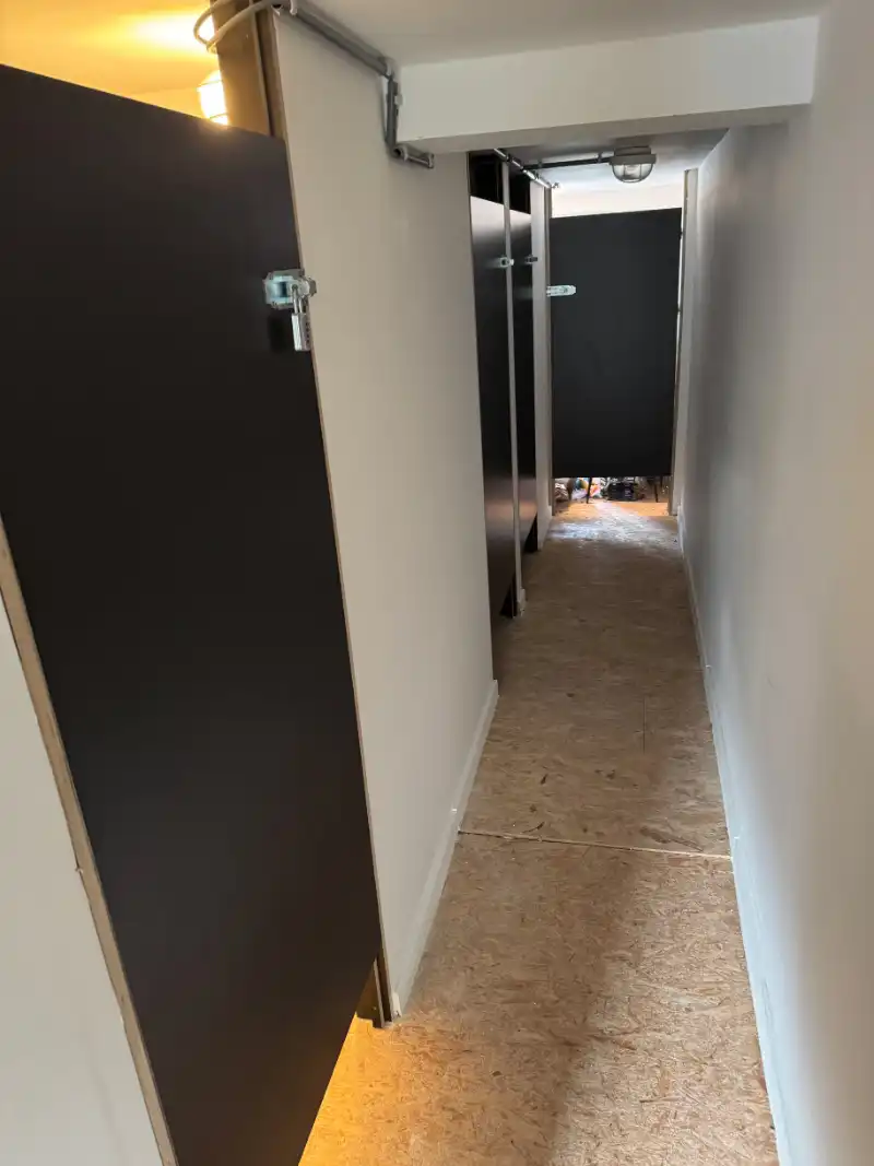 Volledig gerenoveerd  1-slaapkamerappartment foto 28