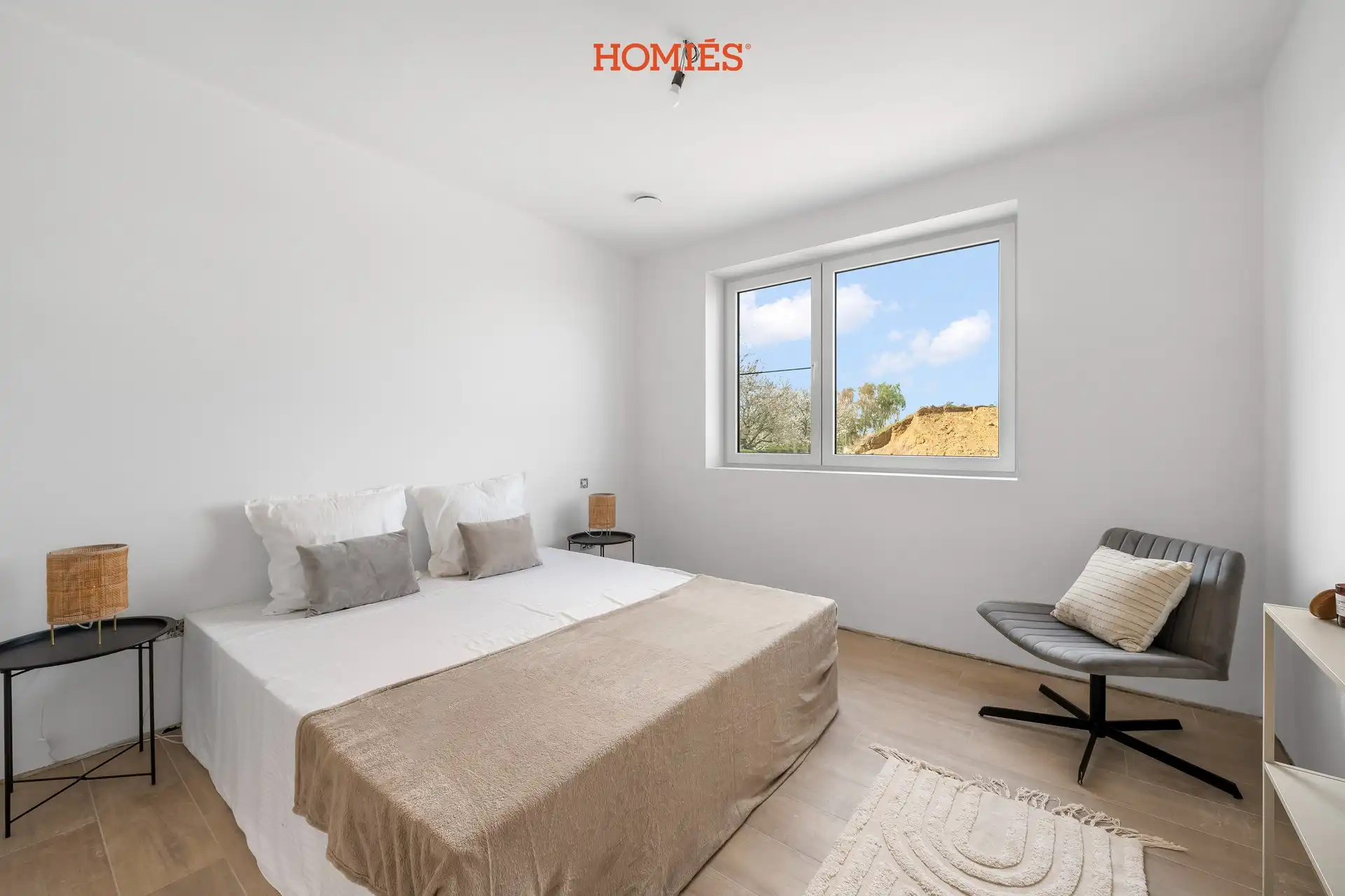 Urban villa in groene omgeving foto 19