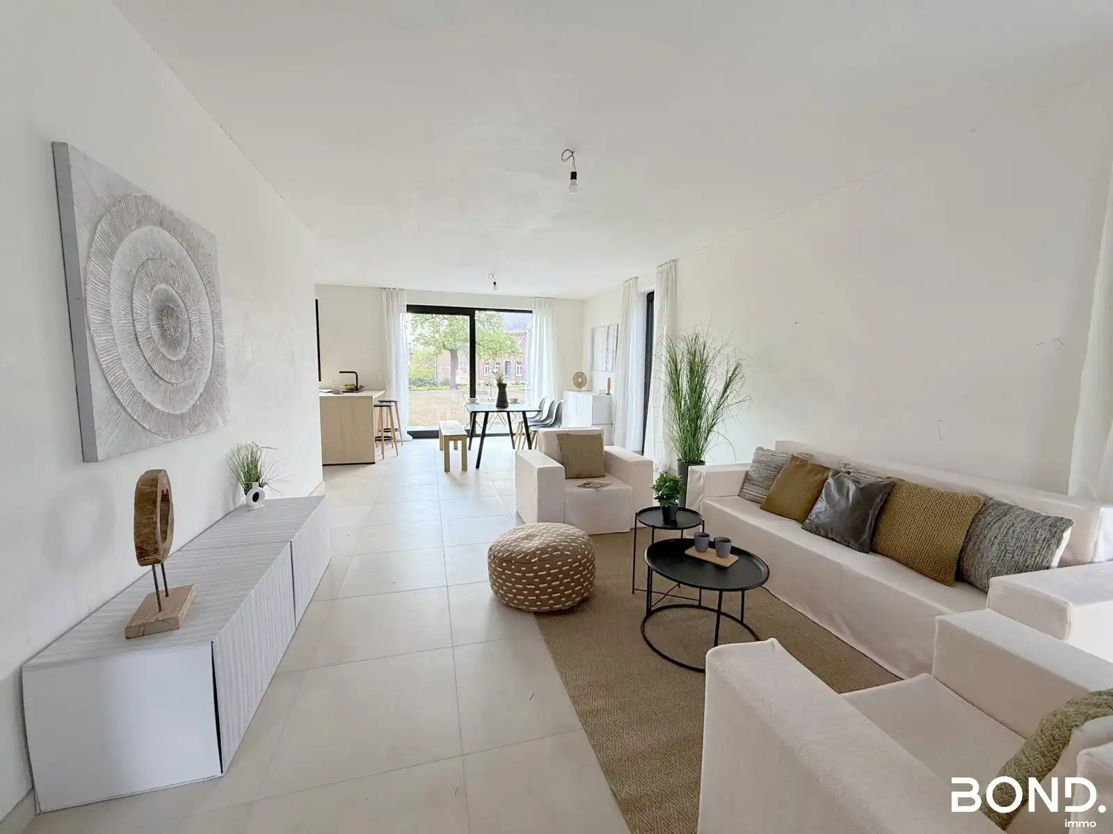 Instapklare nieuwbouwwoning op gunstige locatie!  foto 3