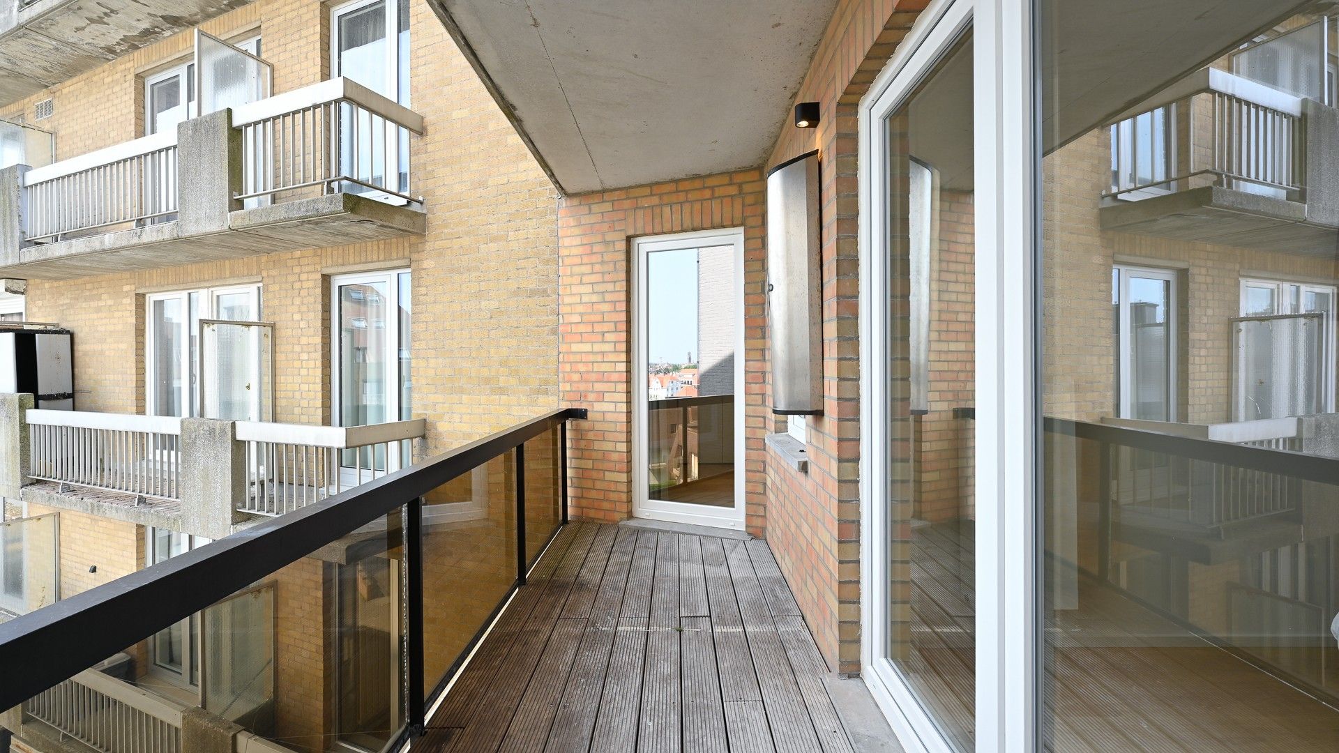 Prachtig gerenoveerd appartement met frontaal zeezicht op Albertstrand foto 18