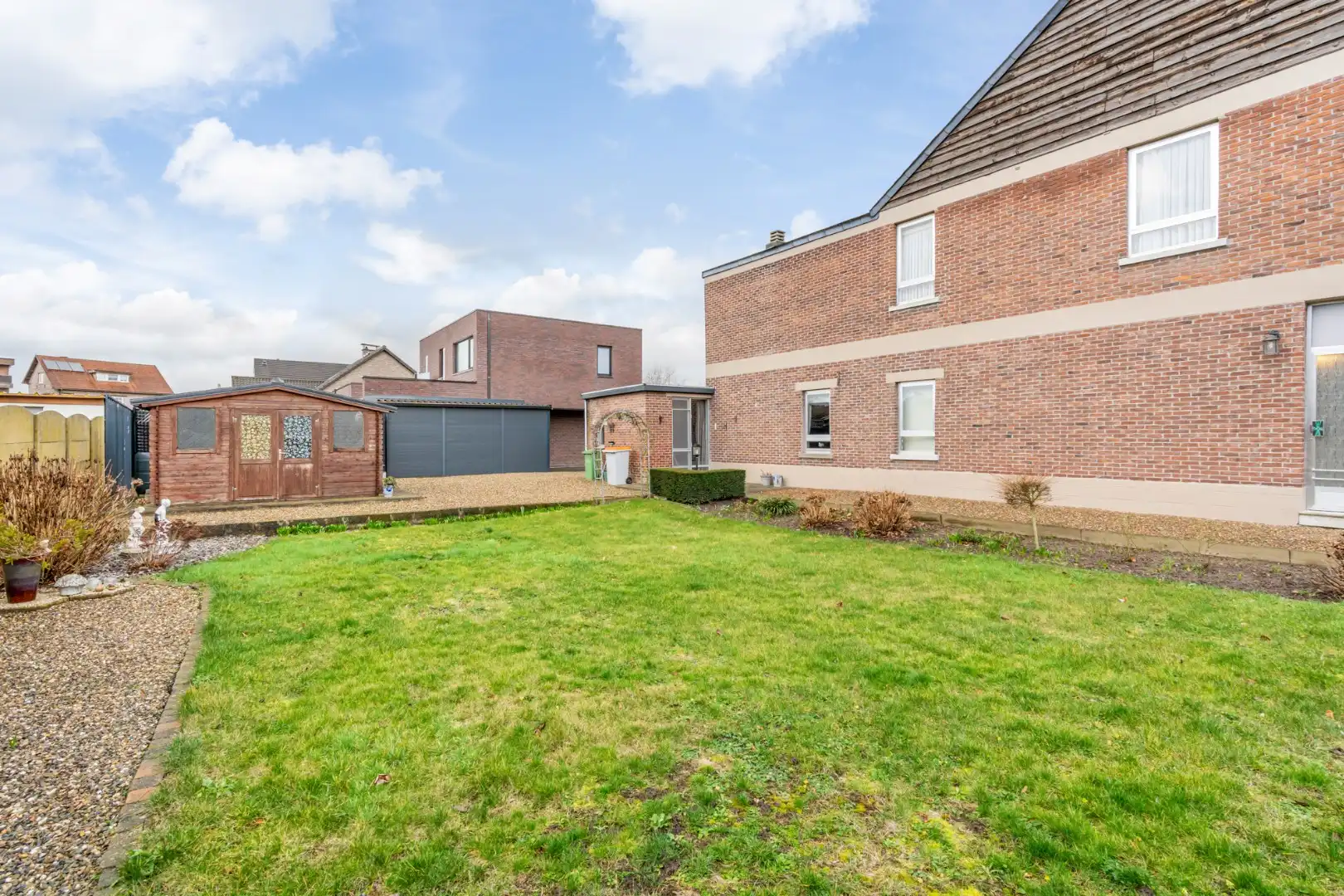 Charmante gezinswoning op een perceel van 5a58ca te Lanklaar, een deelgemeente van Dilsen-Stokkem.  foto 24