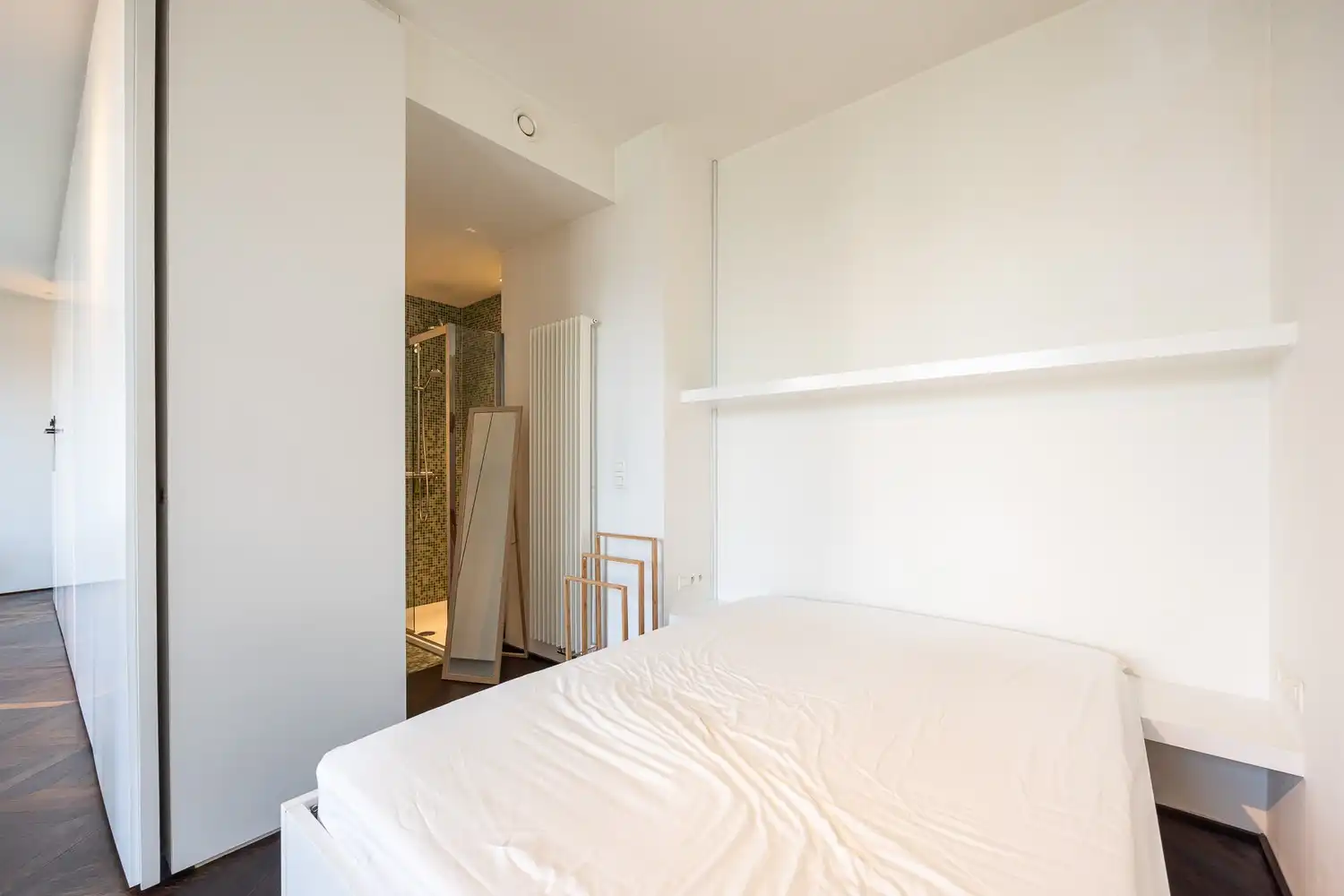 Instapklaar gemeubeld appartement met ruim terras in hartje Antwerpen foto 6