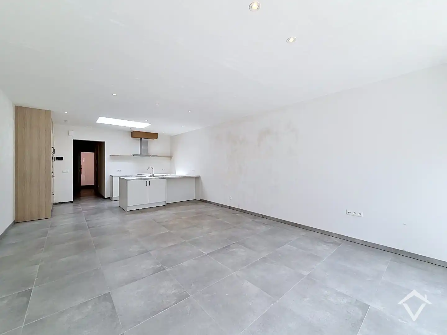 Centraal gelegen nieuwbouwwoning met 3 slaapkamers, tuin en overdekte autostaanplaats foto 10