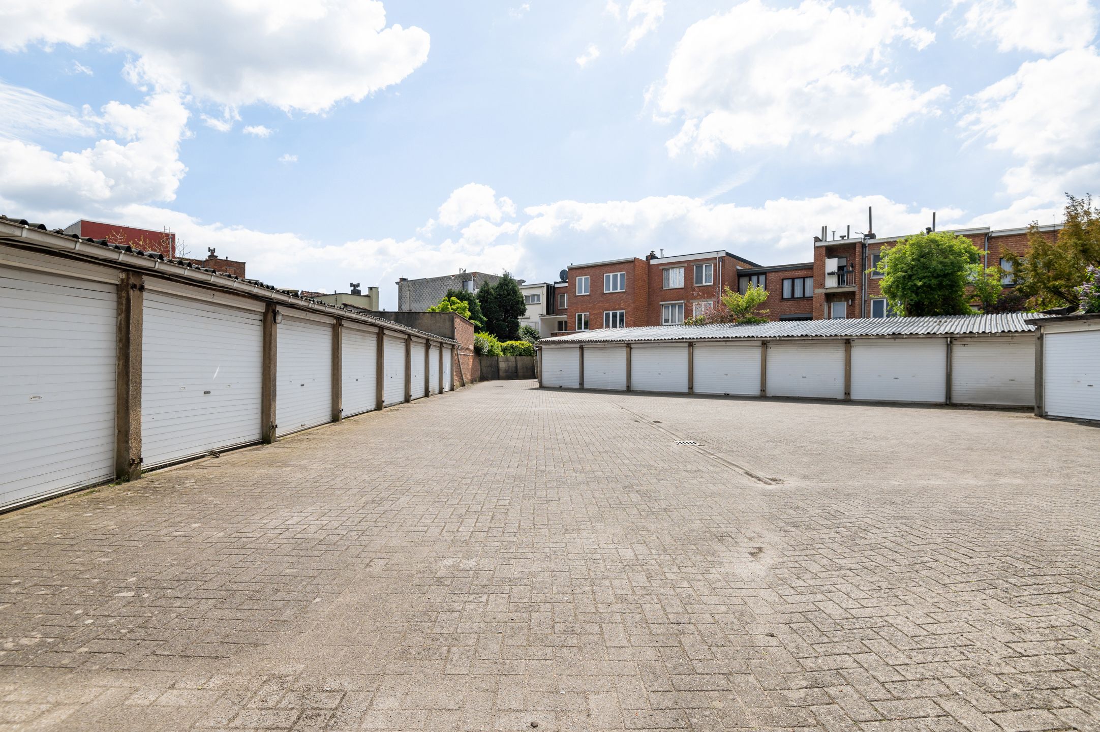 Bovengrondse garageboxen te koop in Deurne! foto 3