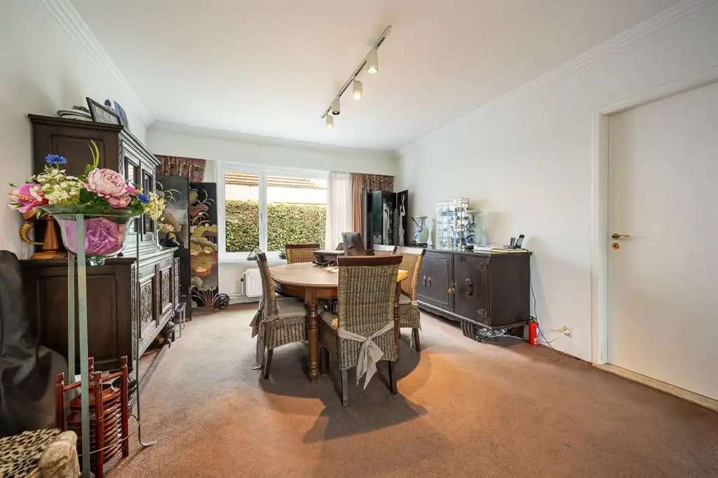 Te vernieuwen gelijkvloerse woning foto 6