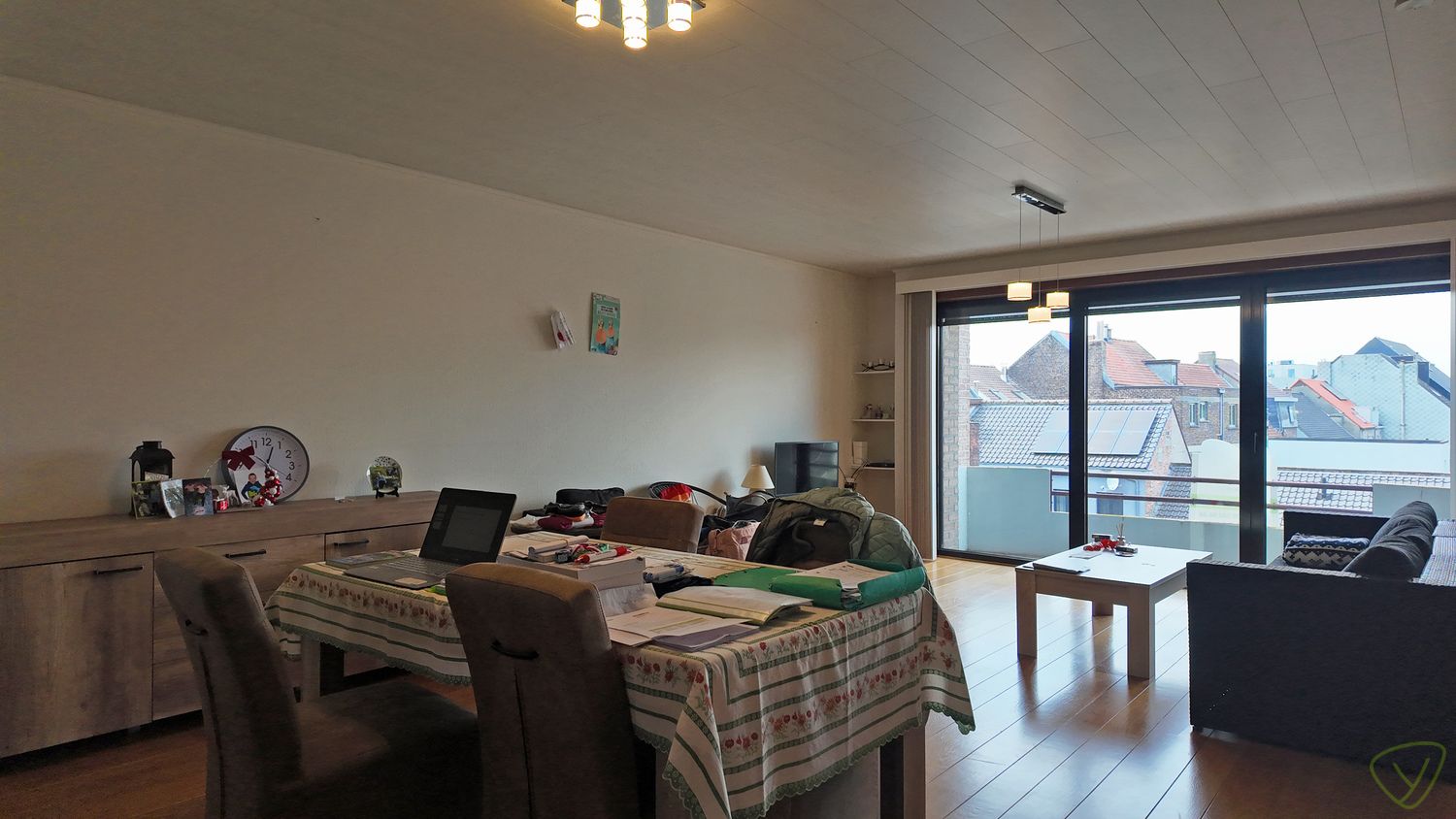 Instapklaar appartement met twee slaapkamers en parkeerplaats inbegrepen! foto 2