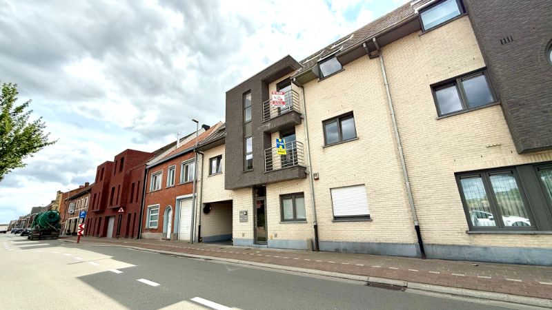 Leuk appartement met veel lichtinval en garage foto {{pictureIndex}}