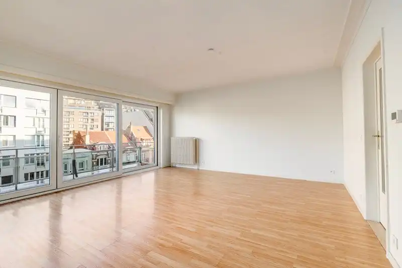 Lichtrijke, instapklare studio met balkon foto 3