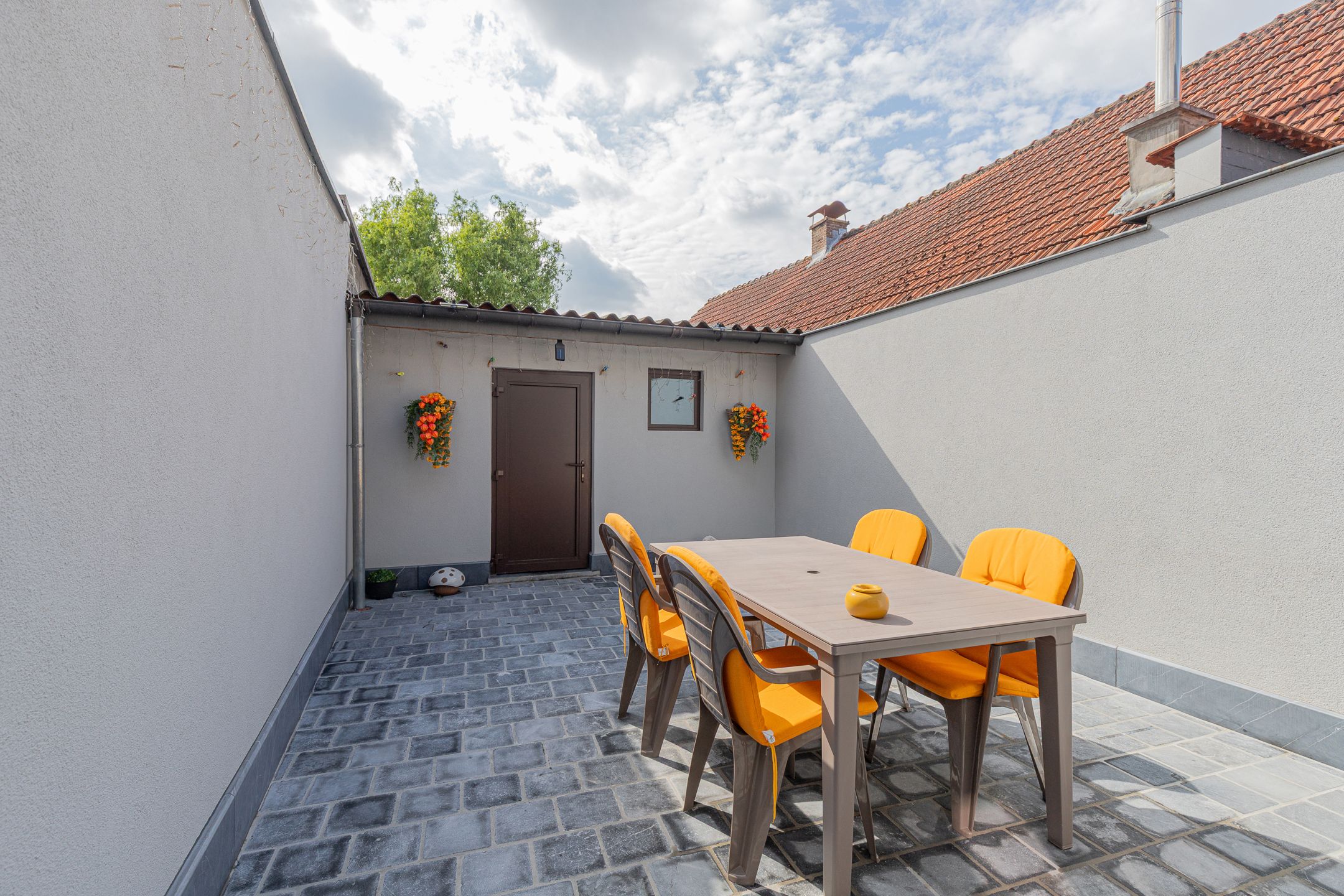 AALST - Instapklare woning gelegen aan de stadsrand foto 18