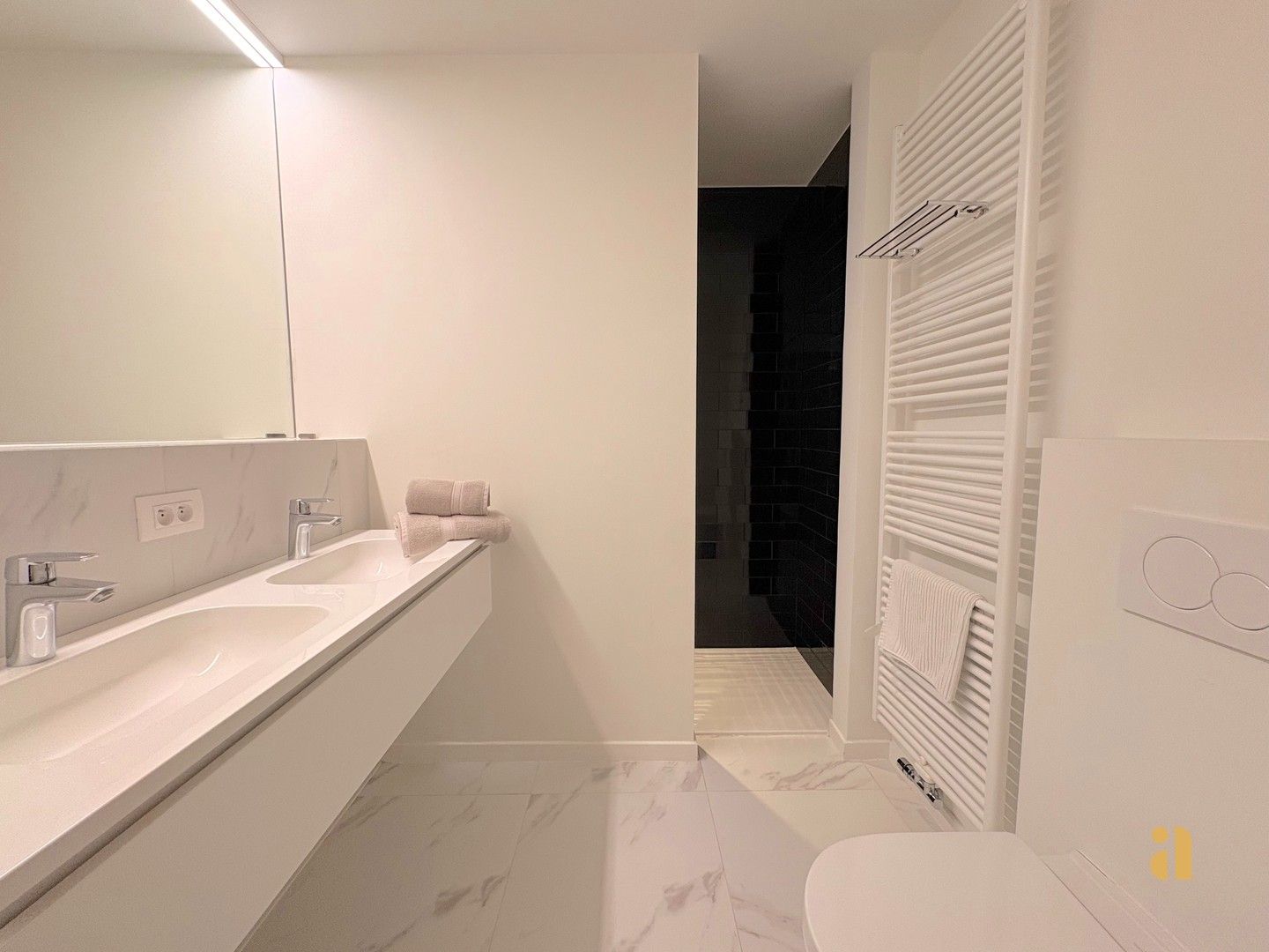 Luxueus gemeubeld appartement te huur foto 3