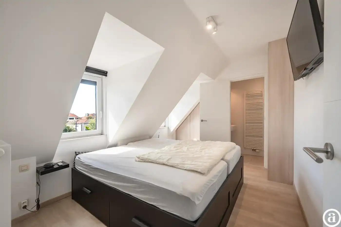 Zonnig duplex-appartement met 3 slaapkamers en garagebox.    foto 19