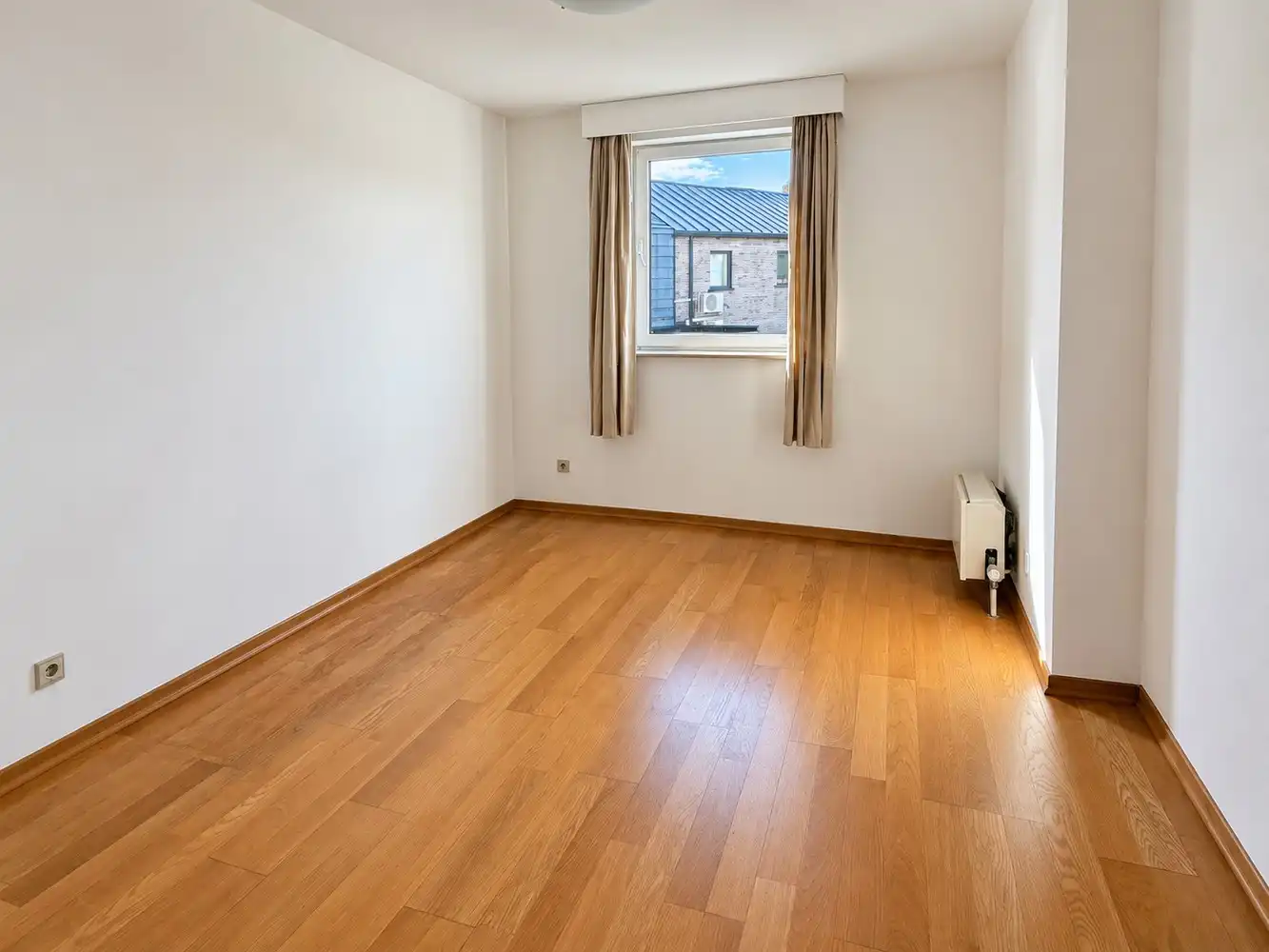 Lichtrijk appartement met 2 slaapkamers, 2 terrassen en ondergrondse parking in Hasselt centrum foto 16
