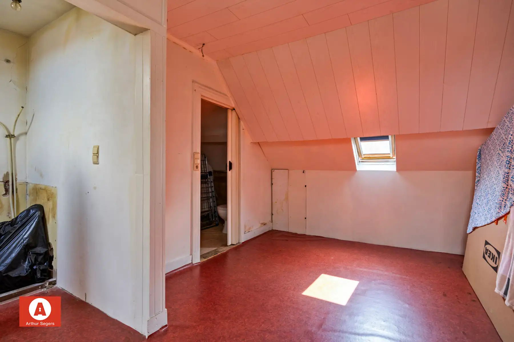 Woonhuis opgesplitst in 2 appartementen/woon-entiteiten foto 22