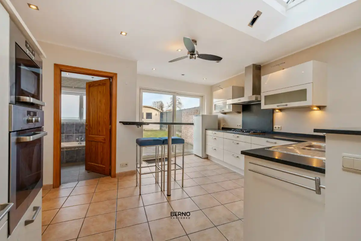 Charmante rijwoning dorpskern Denderbelle. foto 7