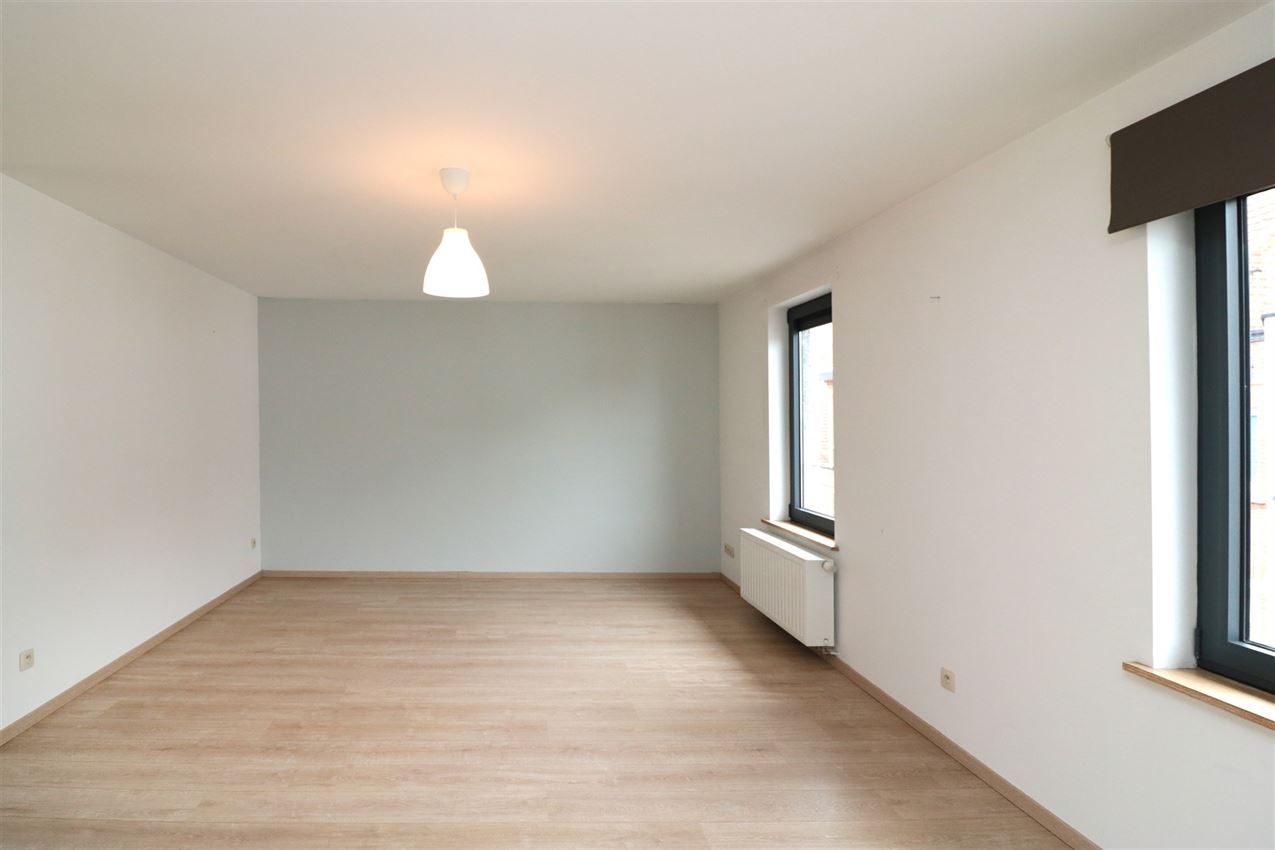 Triplex met groot zuidterras, garage, nabij E314 foto 10