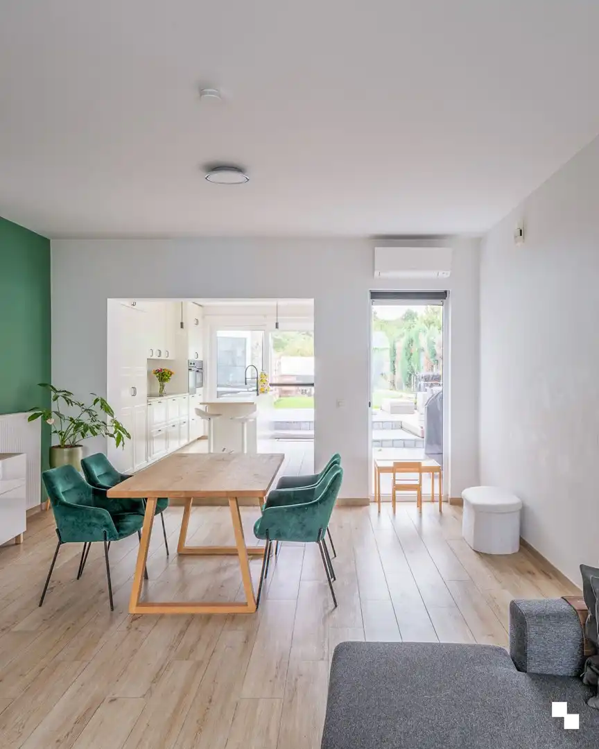 Lichtrijke woning met vier slaapkamers en zonnige tuin te Oosterzele foto 9