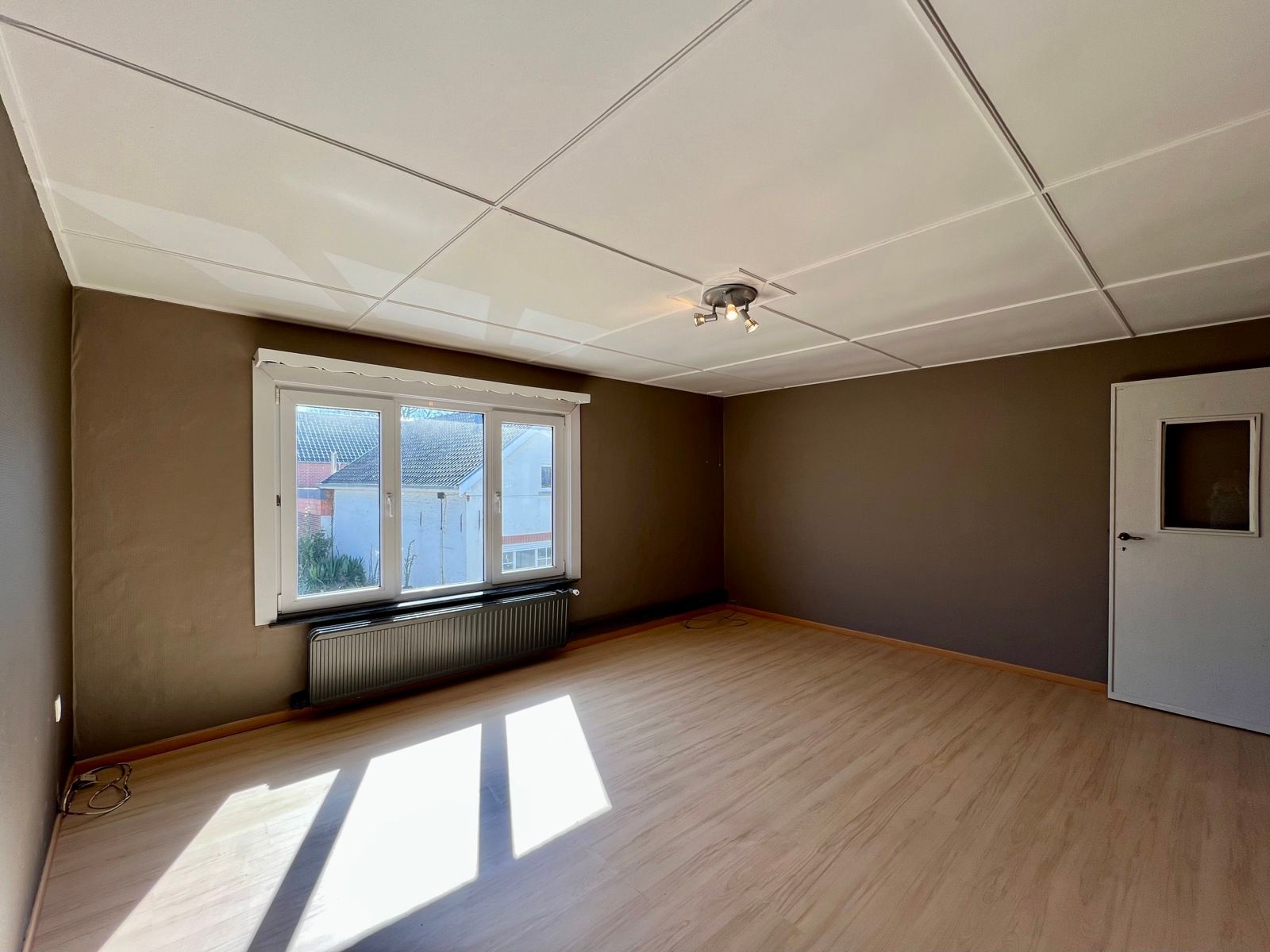 Zeer ruime woning met grote tuin en vrij zicht. foto 14